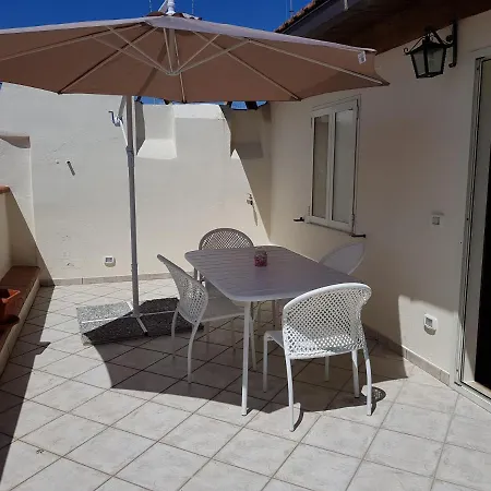 Casa Vacanze La Mansarda Feriehus Barletta